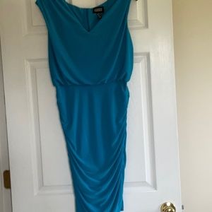 Adrianna Papell Cocktail Dress size 6. Very flattering